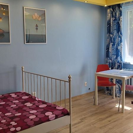 Studiospanie Studio Kapitana Z Balkonem Na Parterze Gdańsk Buitenkant foto
